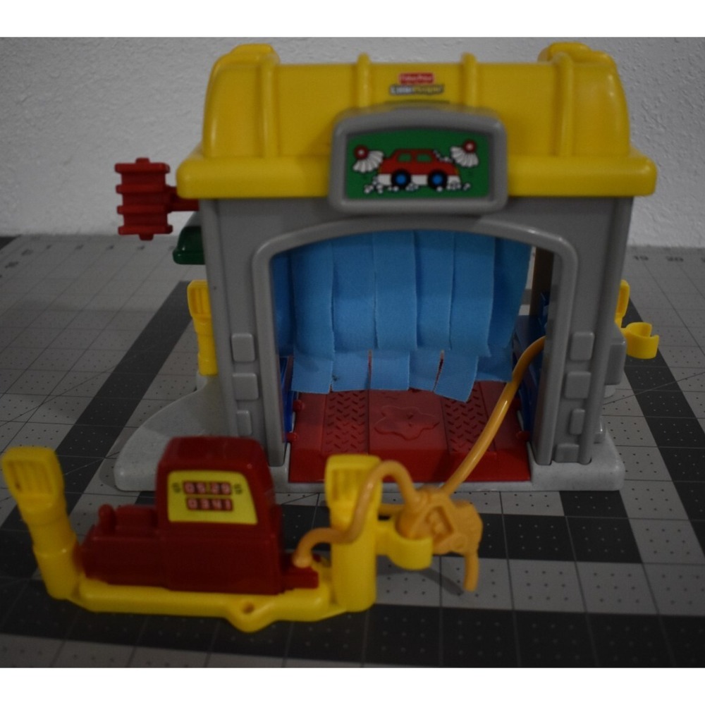 Fisher Price Little People 2002‎ CAR WASH GAS PUMP Garage Town Building Service - Picture 2 of 14
